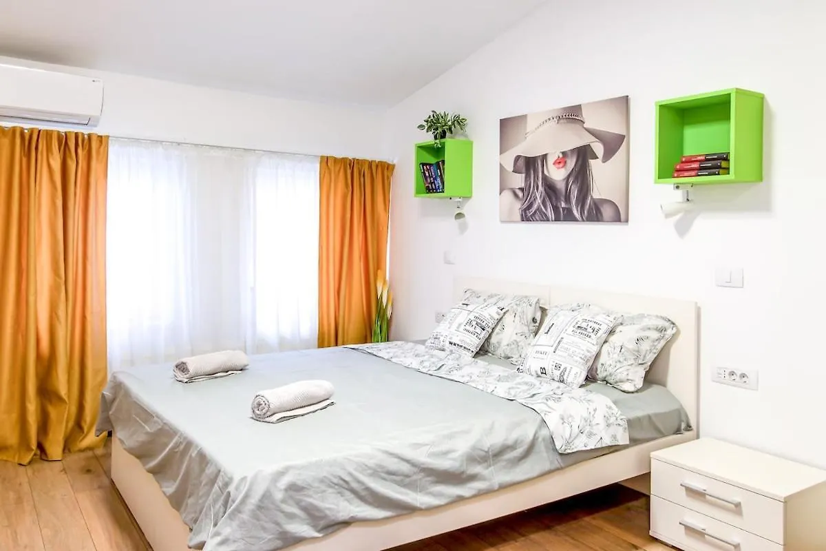 Apartment Cosy And Tiny Room Bucharest