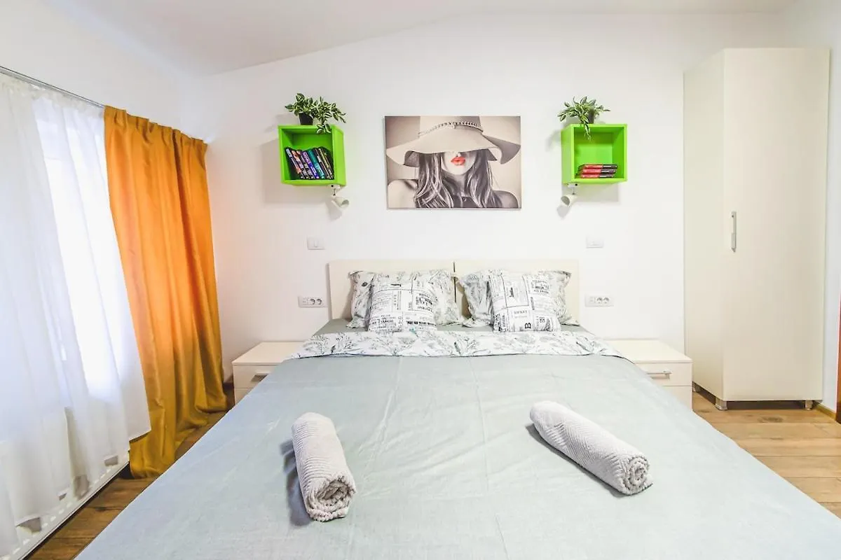 Cosy And Tiny Room location